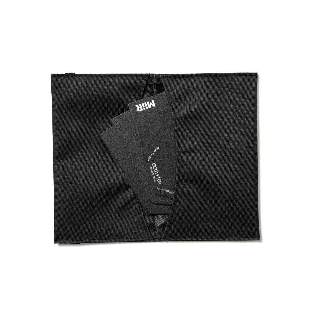 pourigami-y2 WebPDP-Pourigami_Black_Case__POG2SN00002_Studio_Open.jpg