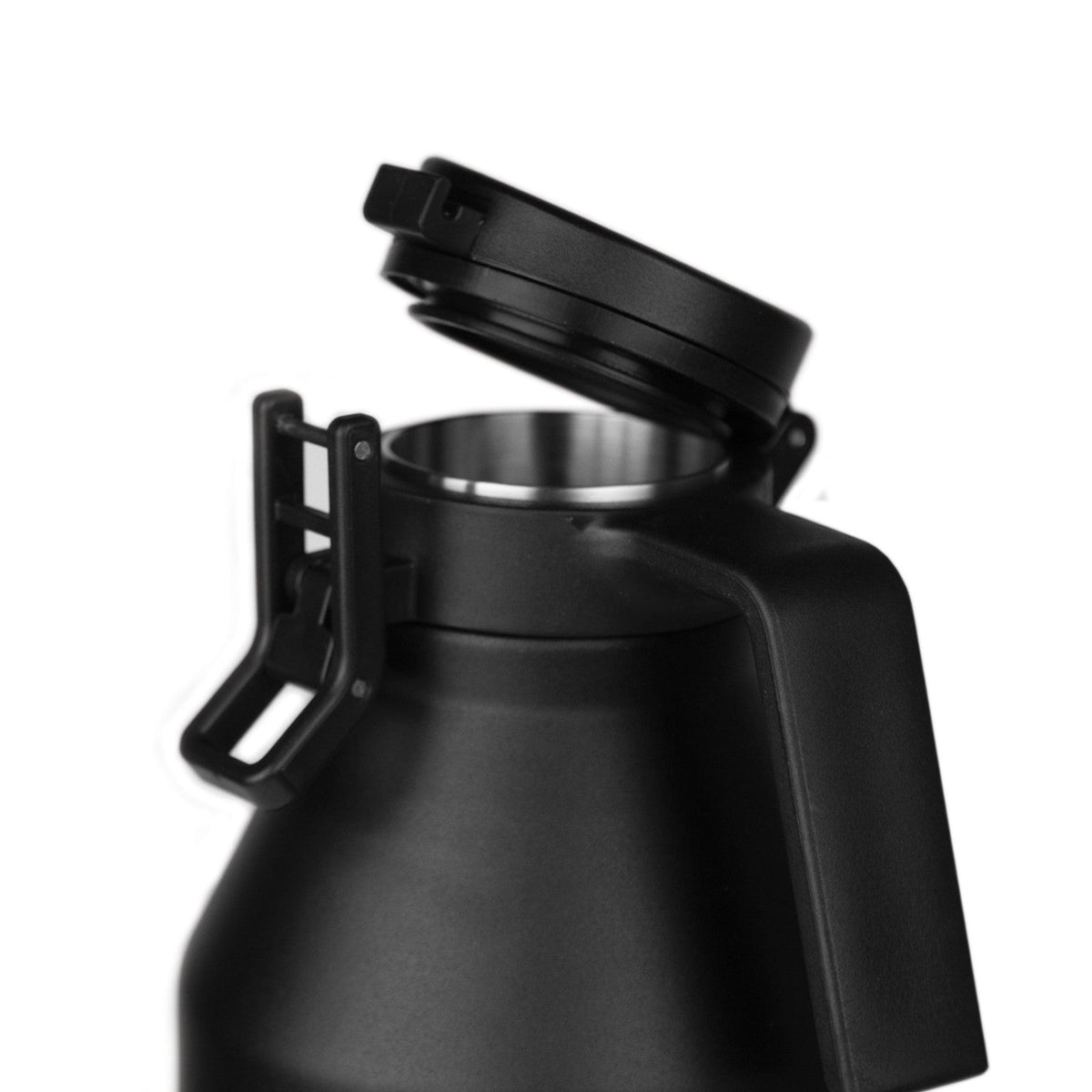 64oz-growler-t7 growlerdetail1_f7b2c86e-8bb8-40fc-b9ae-6f2e9d01276f__402220.jpg